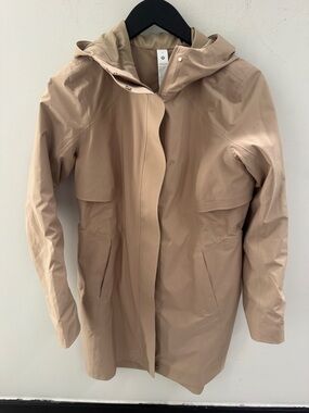 Lululemon trench rain jacket